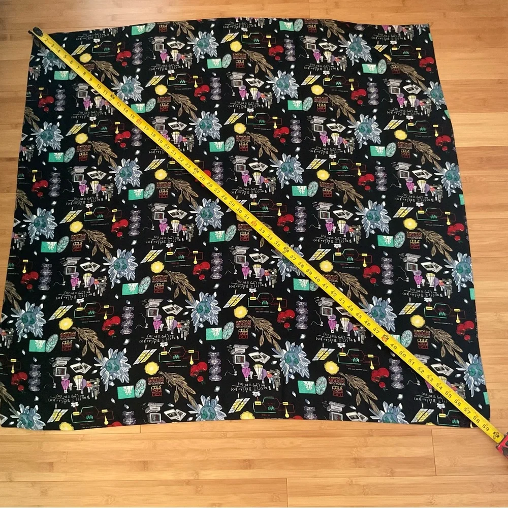 Nicole Miller 1995 Weizmann Institute Science Silk Scarf 42” DNA Solar Lab Print - Picture 4 of 8